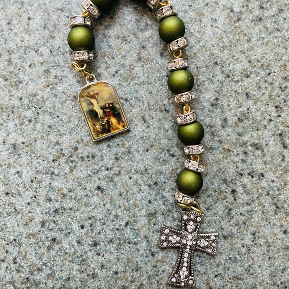 SOLD Rosary Heirloom decade green and Crystal handcrafted one of a kind - Picture 6 of 8